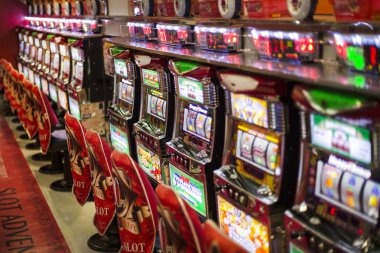 Domino QQ table interface and player positions on garuda365 link
